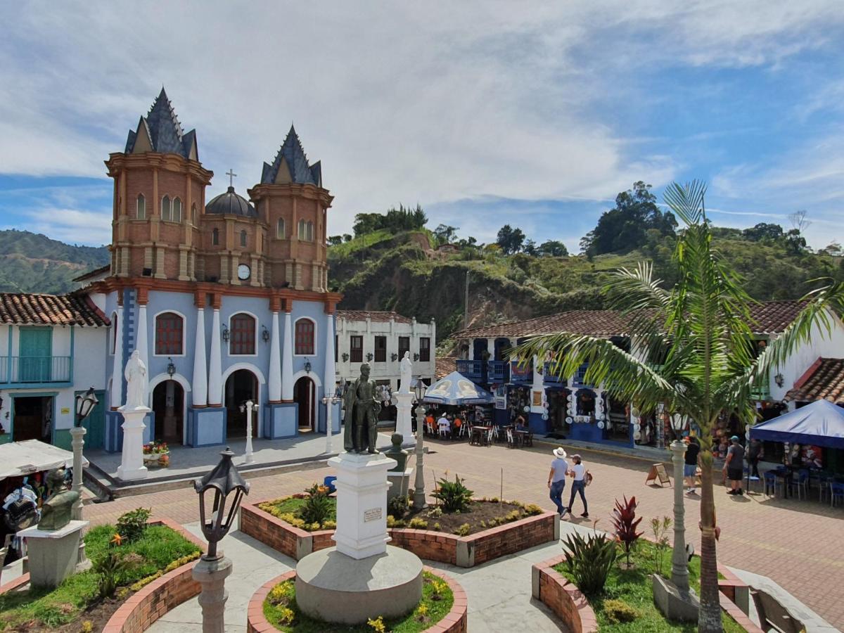 Domus Glamping Guatape Guatapé Exterior foto
